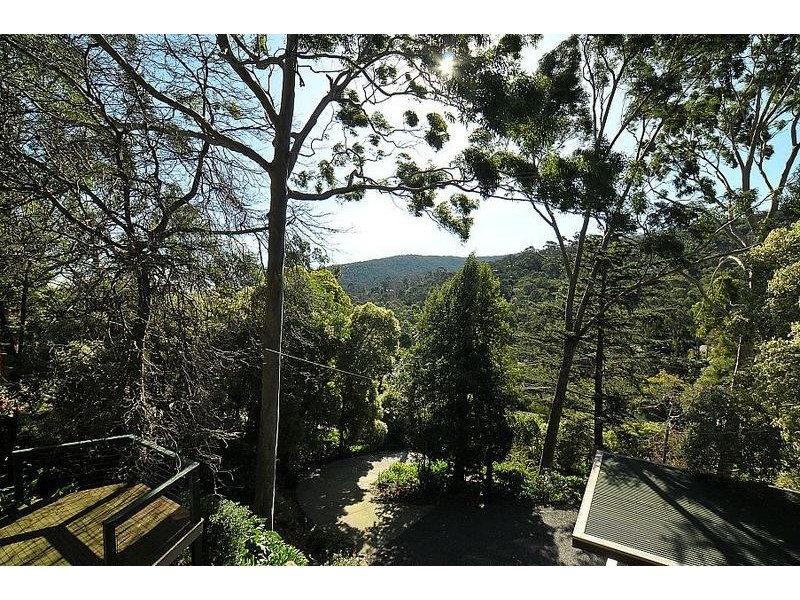 32 Wynette Avenue, Upper Ferntree Gully VIC 3156