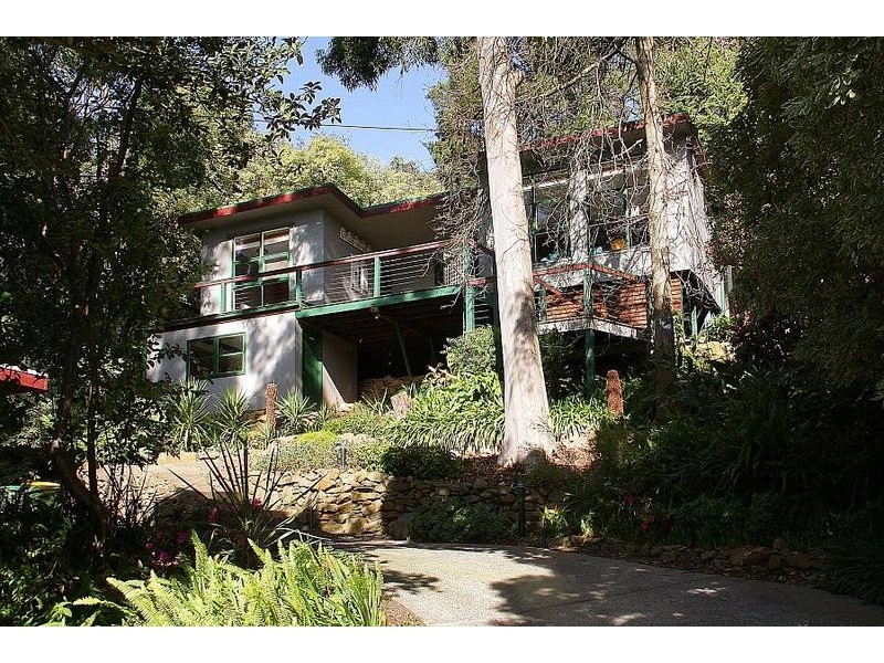 32 Wynette Avenue, Upper Ferntree Gully VIC 3156