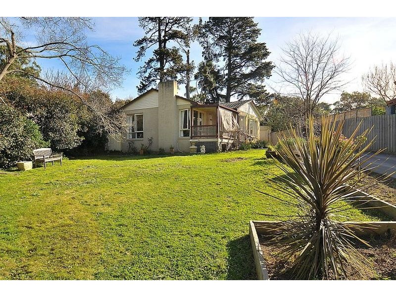 7 Nathalia Road, Belgrave South VIC 3160