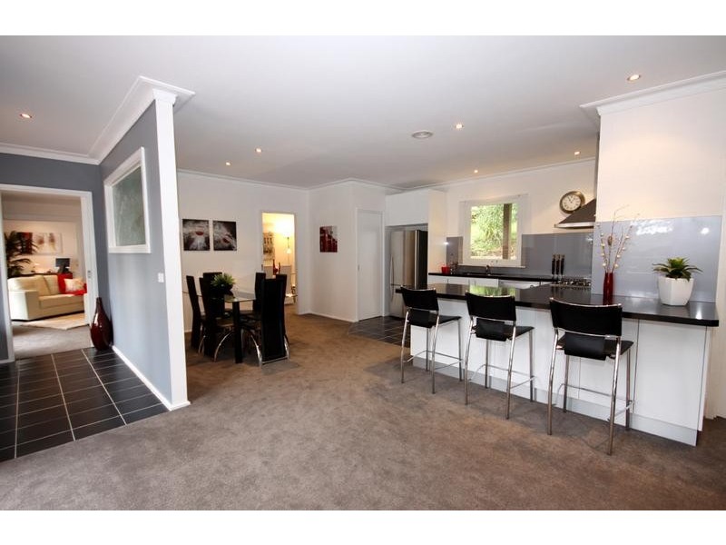 16 Poplar Crescent, Emerald VIC 3782