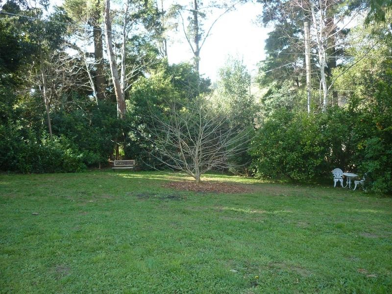 16 Poplar Crescent, Emerald VIC 3782