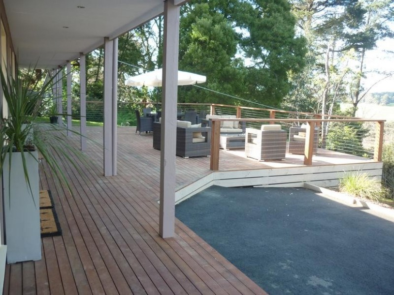 16 Poplar Crescent, Emerald VIC 3782