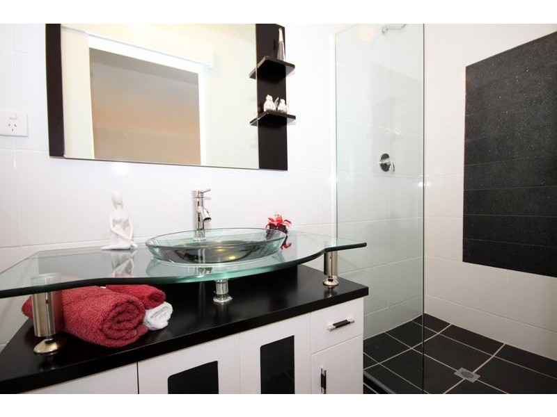 16 Poplar Crescent, Emerald VIC 3782