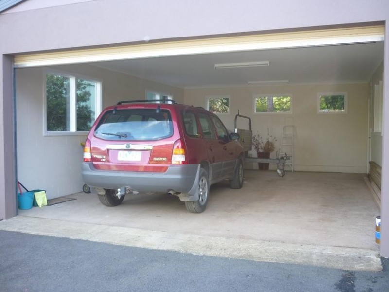 16 Poplar Crescent, Emerald VIC 3782