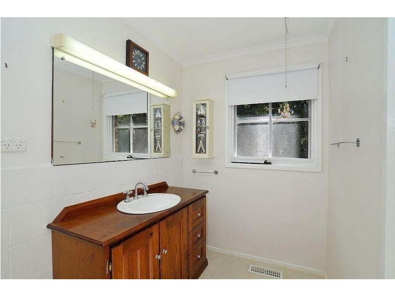 54 Glenfern Avenue, Upwey VIC 3158