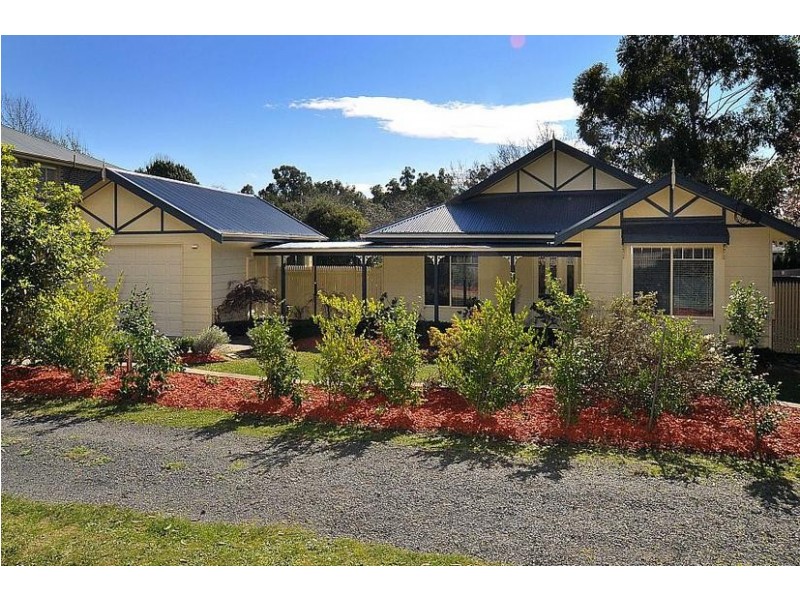 4 St Austell Road, Belgrave South VIC 3160