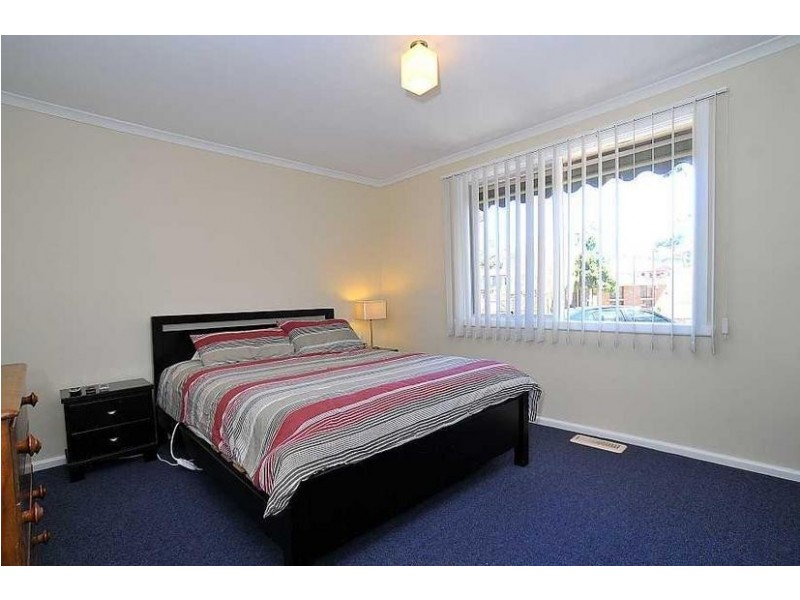 2 Renown Street, Ferntree Gully VIC 3156