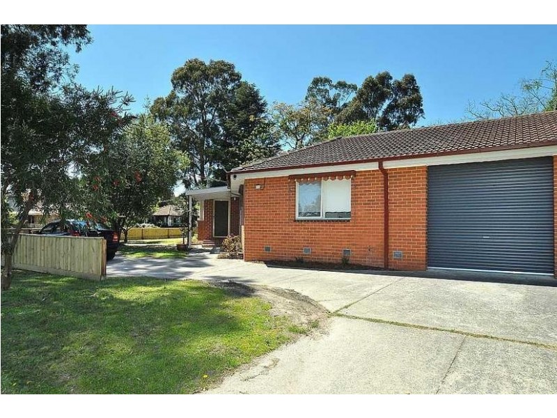 2 Renown Street, Ferntree Gully VIC 3156