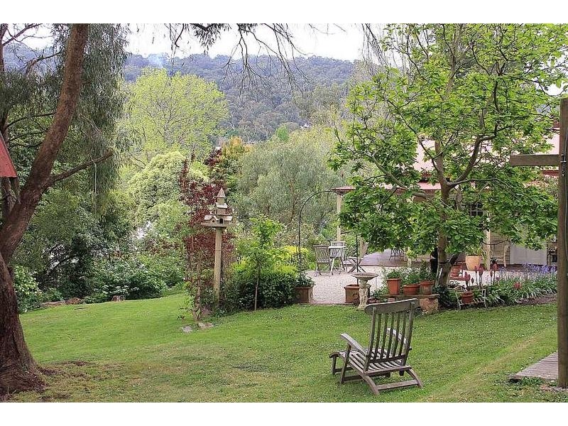 11 Sophia Grove, Tecoma VIC 3160