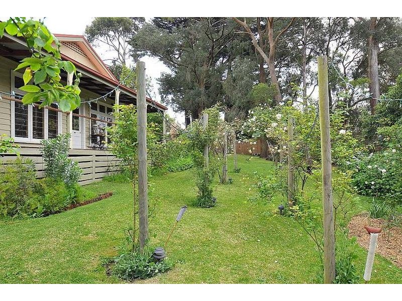 11 Sophia Grove, Tecoma VIC 3160