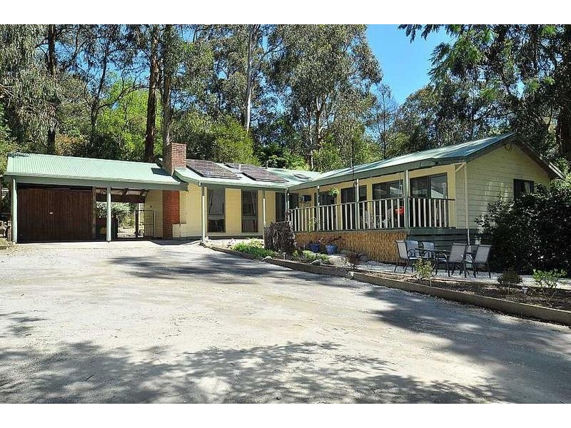 10 Borang Avenue, Selby VIC 3159