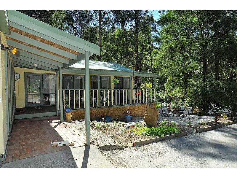 10 Borang Avenue, Selby VIC 3159