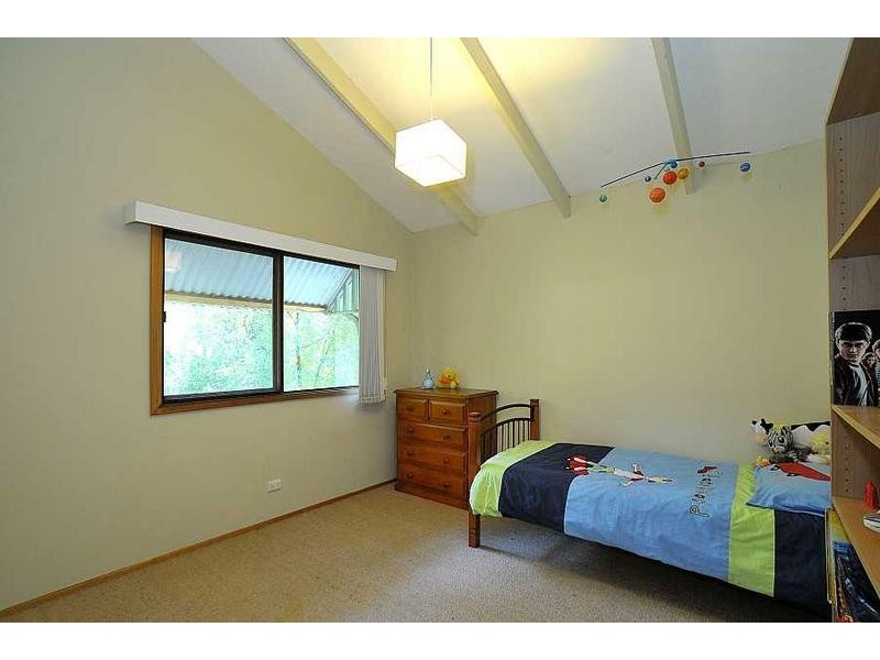 10 Borang Avenue, Selby VIC 3159