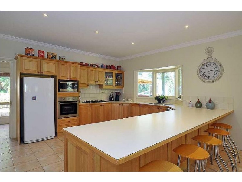 3 Tuttawatta Road, Selby VIC 3159