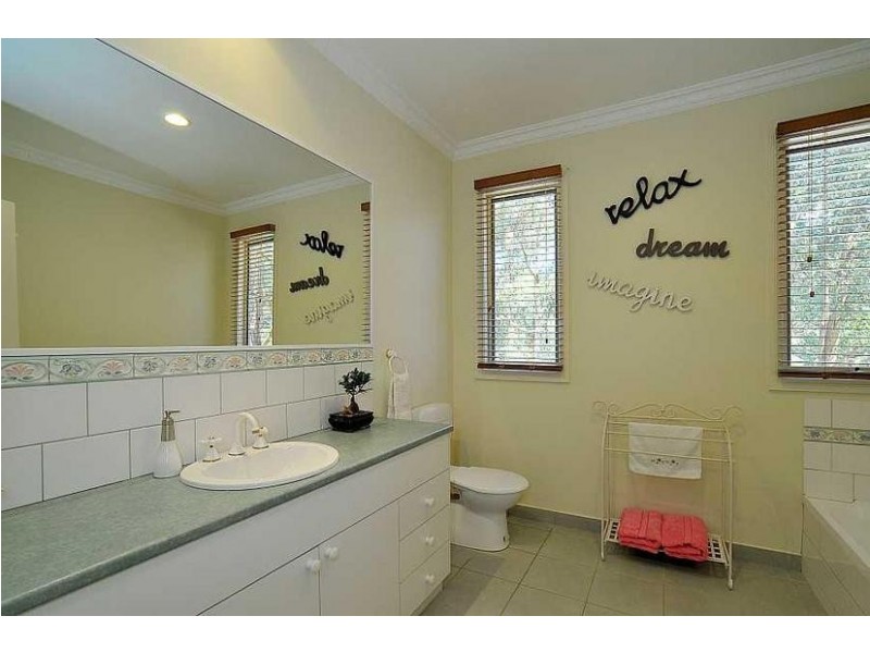 3 Tuttawatta Road, Selby VIC 3159