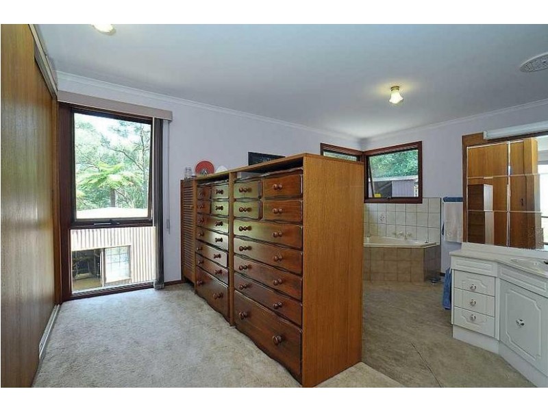 10 Karen Street, Selby VIC 3159
