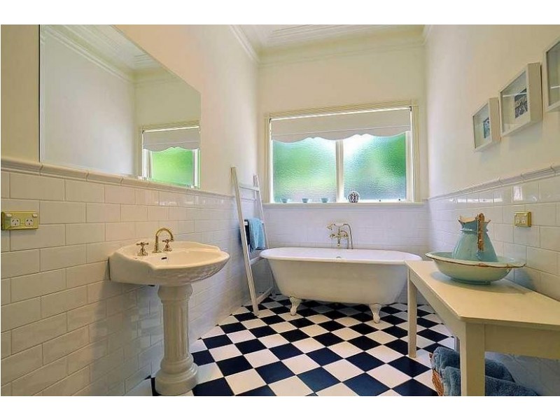 31 Sennitts Road, The Patch VIC 3792
