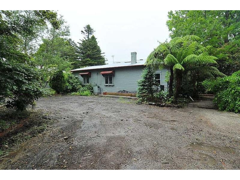 11 Belgrave Hallam Road, Belgrave VIC 3160
