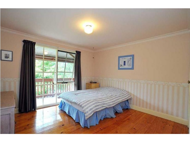 21 Woodhurst Grove, Kalorama VIC 3766