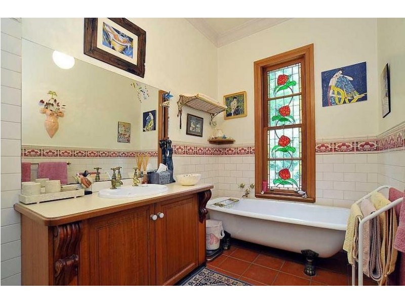 4 Forest Road, Belgrave VIC 3160