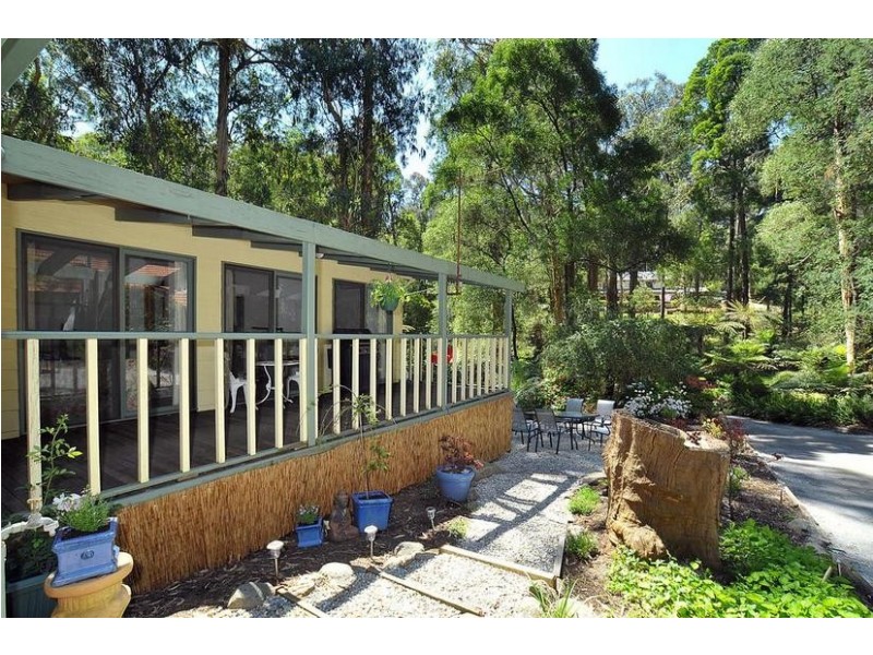 10 Borang Avenue, Selby VIC 3159