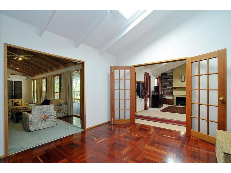 10 Borang Avenue, Selby VIC 3159