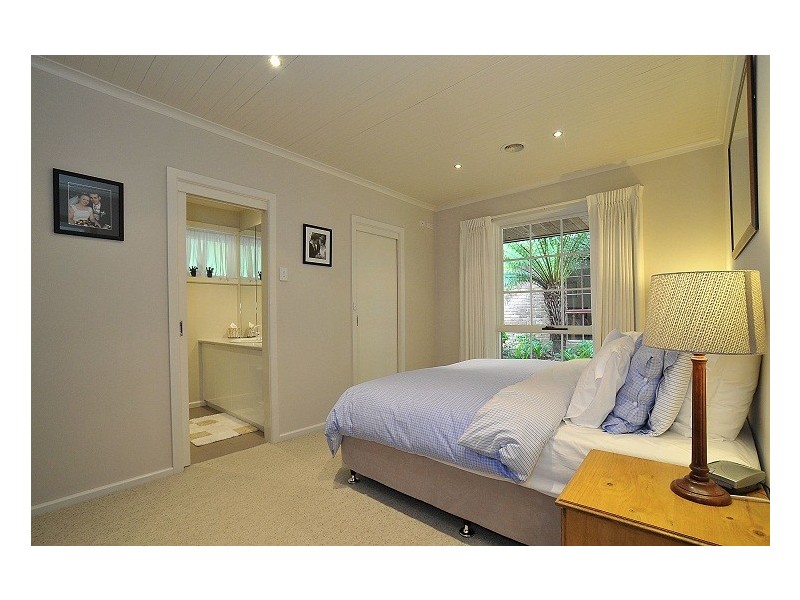 14 Mt Erin Road, Ferny Creek VIC 3786