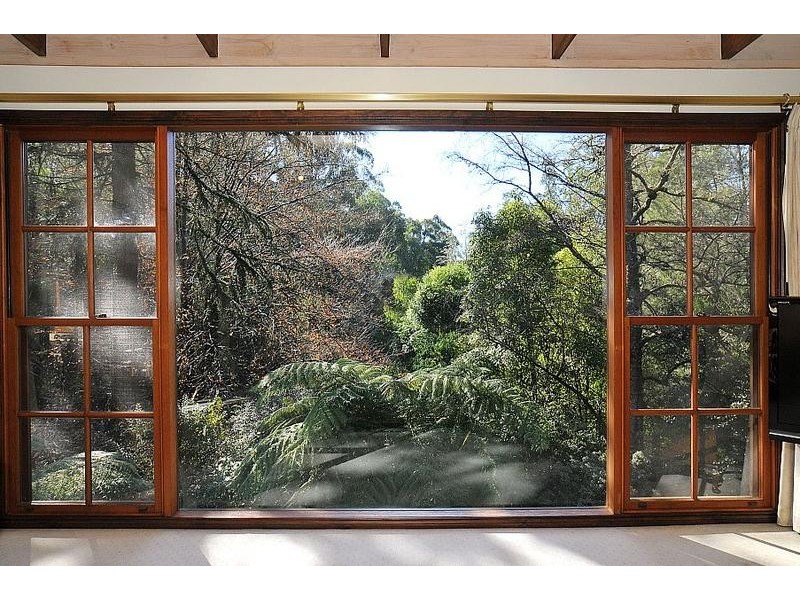 2 Helena Avenue, Kallista VIC 3791