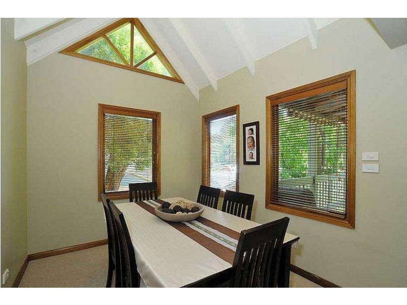 6 Leah Avenue, Upwey VIC 3158