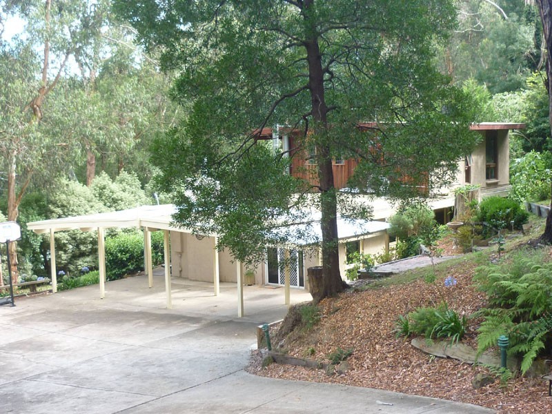 3 Johns Road, Selby VIC 3159