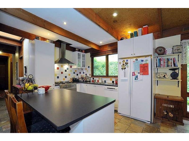 3 Johns Road, Selby VIC 3159