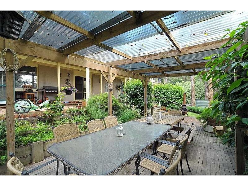 3 Johns Road, Selby VIC 3159