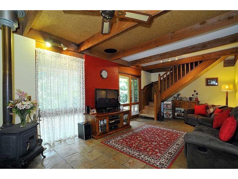 3 Johns Road, Selby VIC 3159