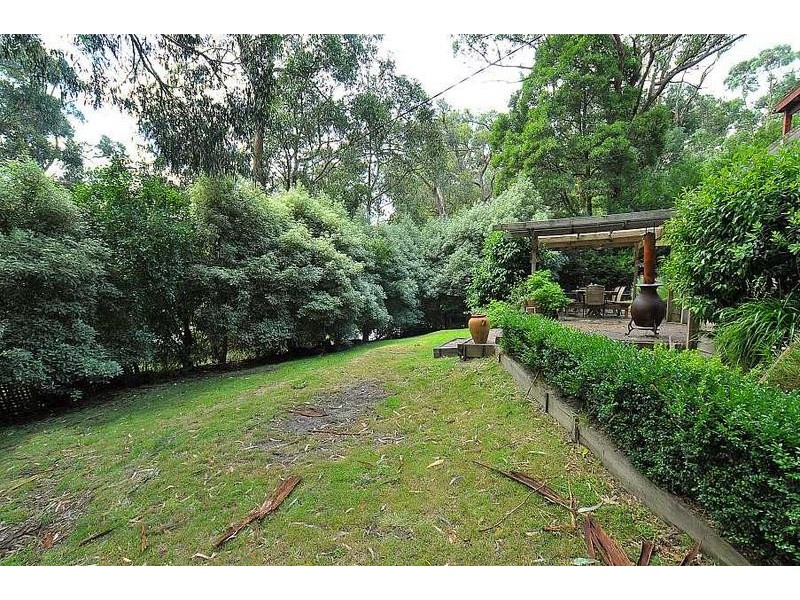 3 Johns Road, Selby VIC 3159