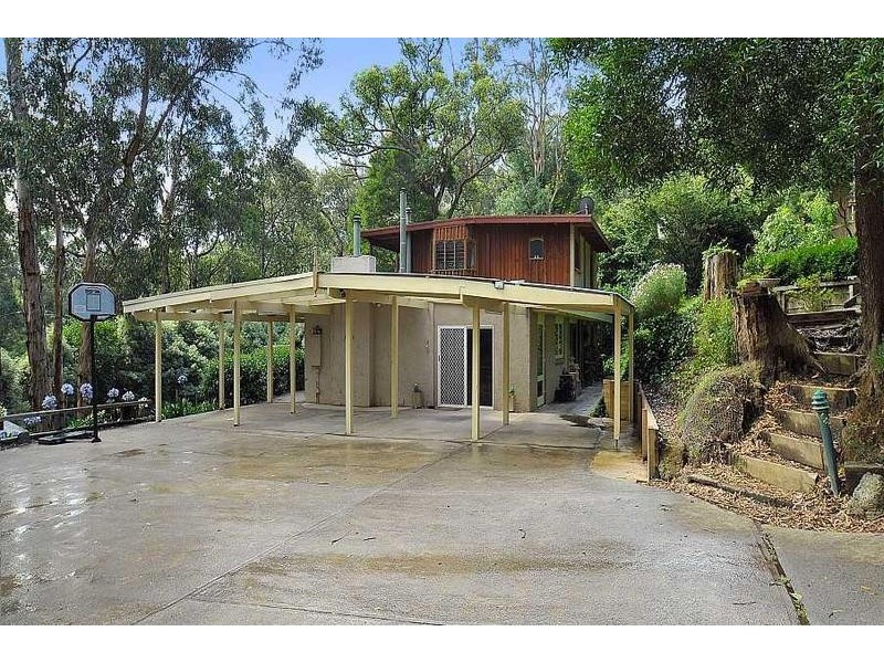 3 Johns Road, Selby VIC 3159