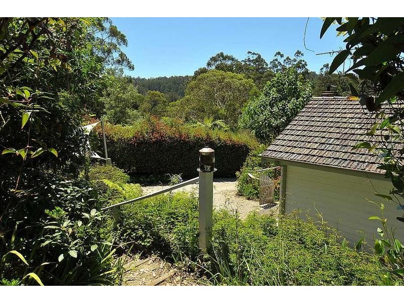 10 Rivington Avenue, Kallista VIC 3791