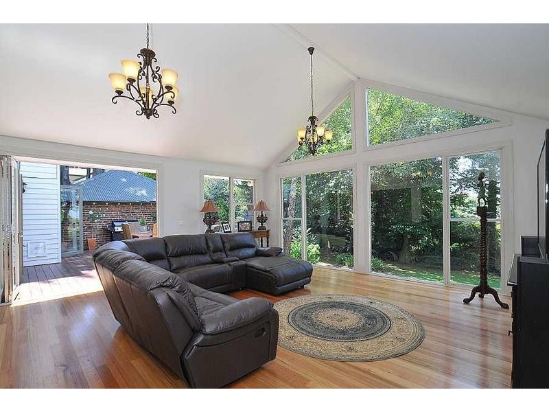 33 Ridge Road, Kallista VIC 3791