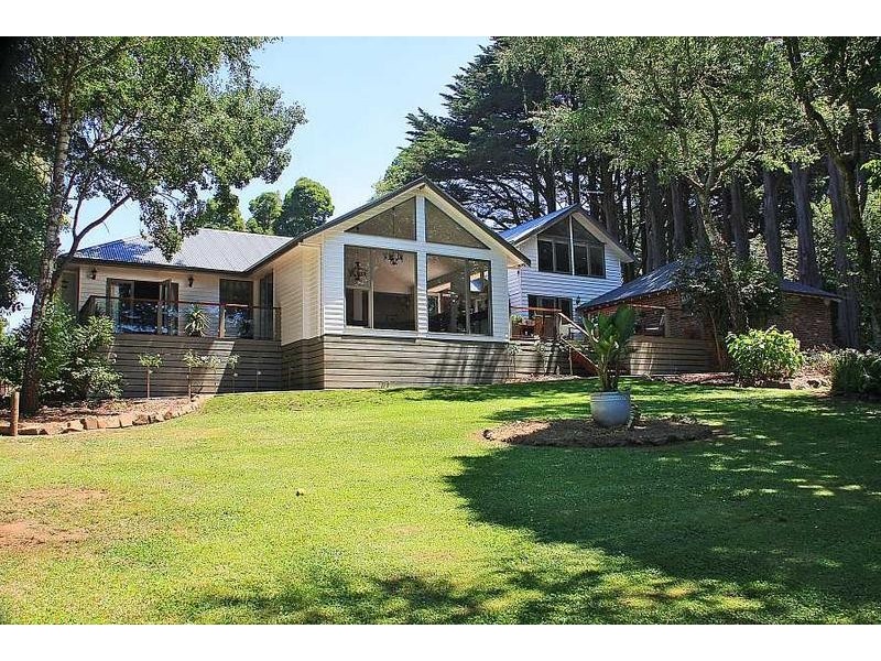 33 Ridge Road, Kallista VIC 3791