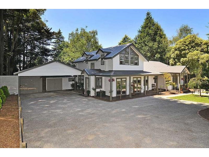 33 Ridge Road, Kallista VIC 3791