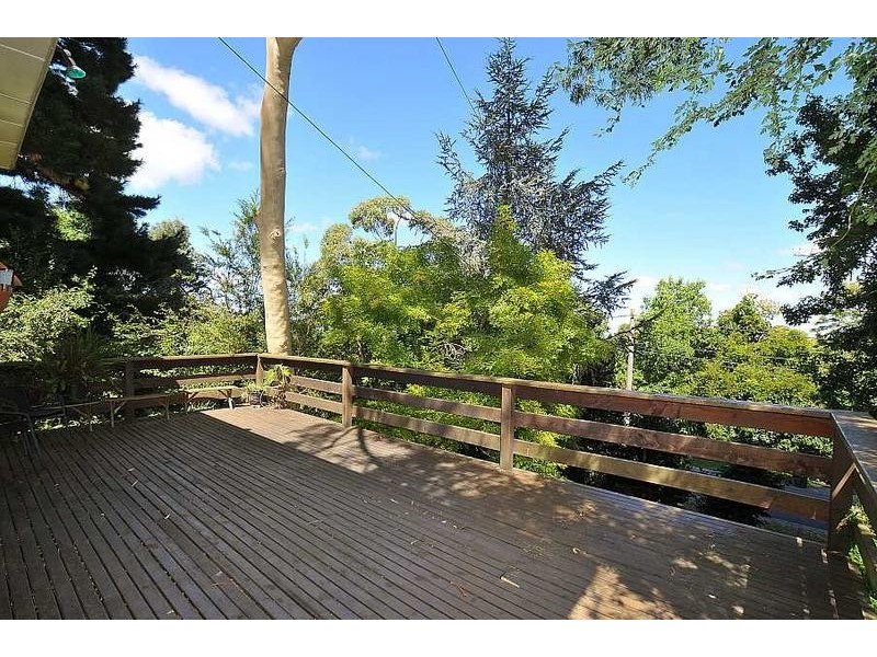 5 Heath Avenue, Ferntree Gully VIC 3156