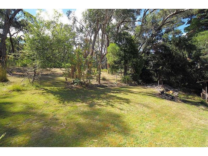 5 Heath Avenue, Ferntree Gully VIC 3156