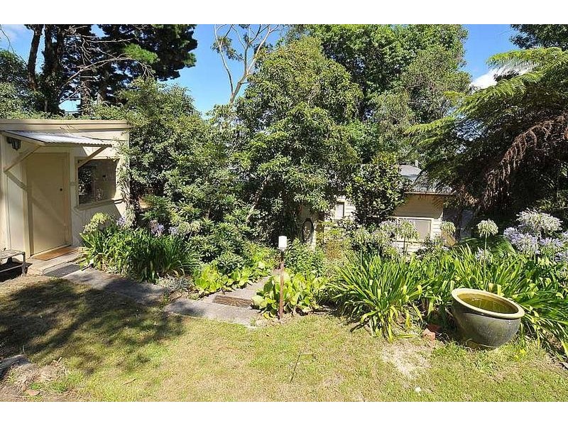 5 Heath Avenue, Ferntree Gully VIC 3156