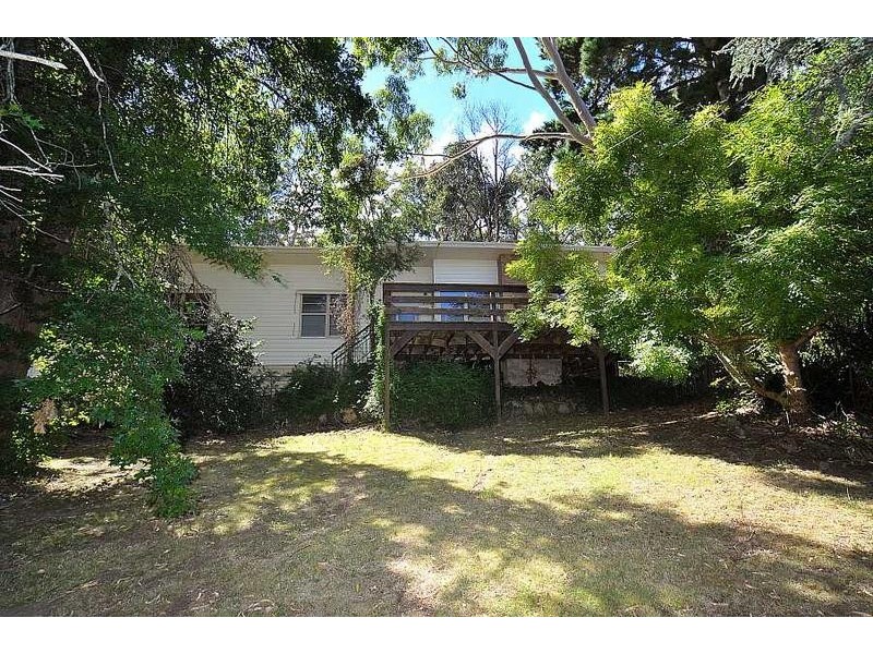 5 Heath Avenue, Ferntree Gully VIC 3156