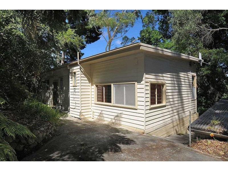 5 Heath Avenue, Ferntree Gully VIC 3156