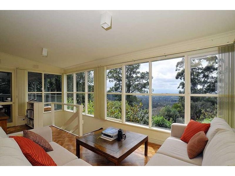 8 Locarno Avenue, Kallista VIC 3791
