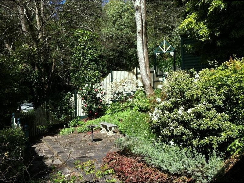 2 Alpine Crescent, Kallista VIC 3791