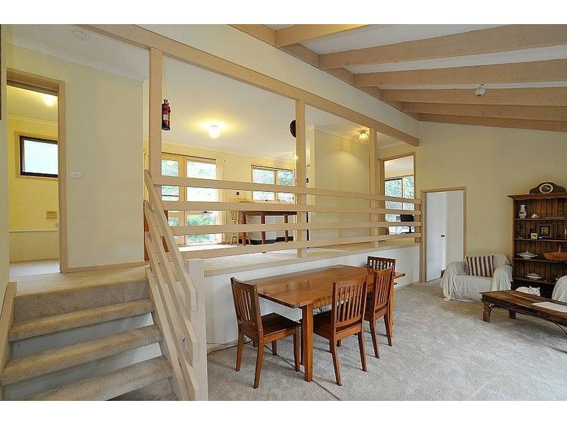 8 Creek Road, Belgrave VIC 3160