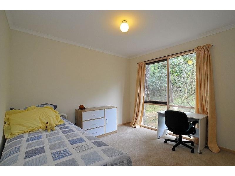 8 Creek Road, Belgrave VIC 3160
