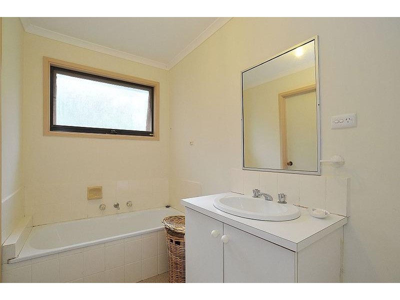 8 Creek Road, Belgrave VIC 3160