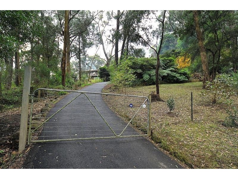 23 Sunnyside Terrace, Emerald VIC 3782